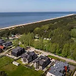 Lightsummerpalanga Apartamento *