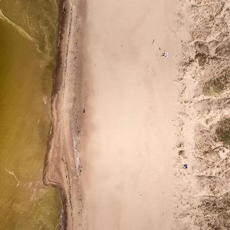 Lightsummerpalanga דירה *